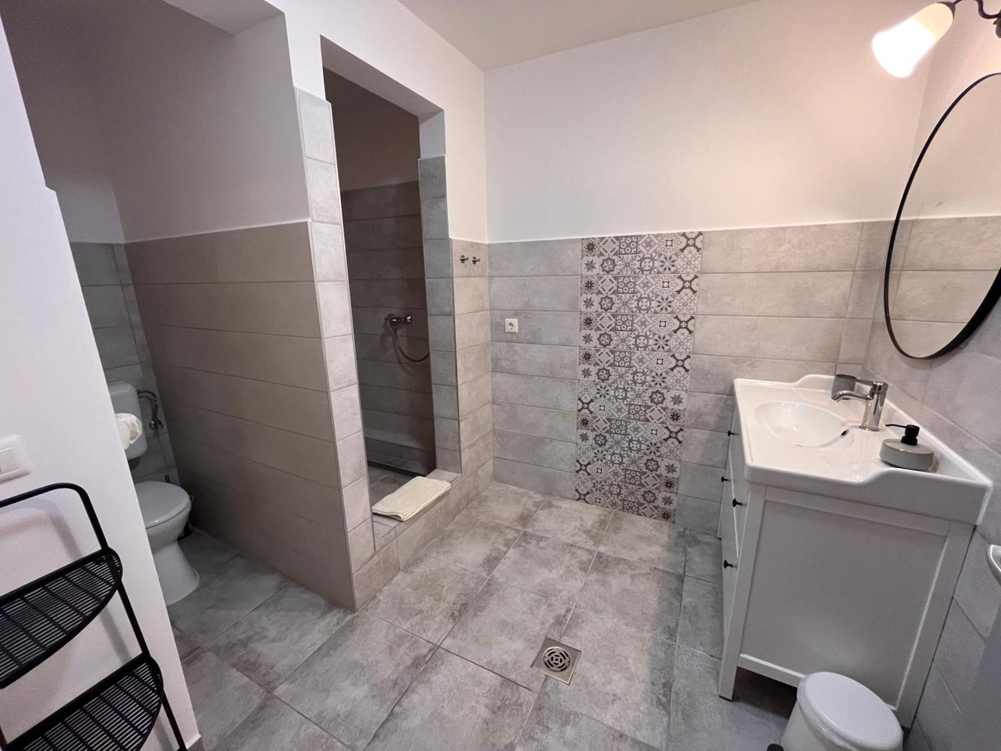 Pacsirta Apartman Grand Eger Exterior photo
